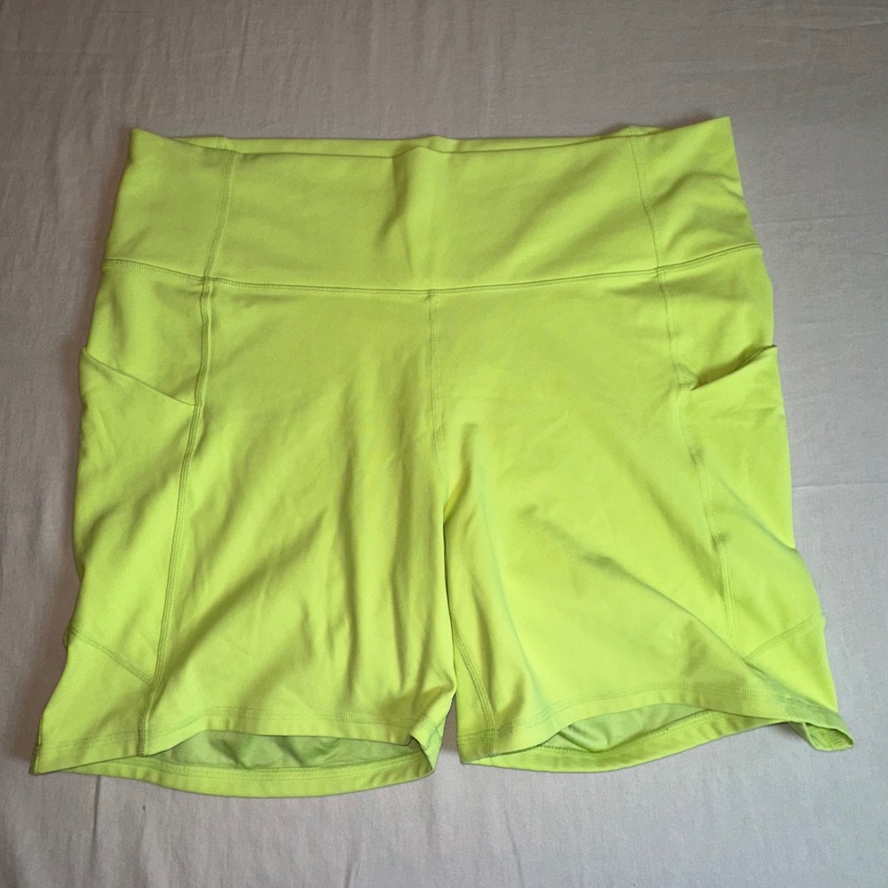 Fabletics PureLuxe Neon Yellow High Waisted‎ Biker Shorts with Pockets Womens XL